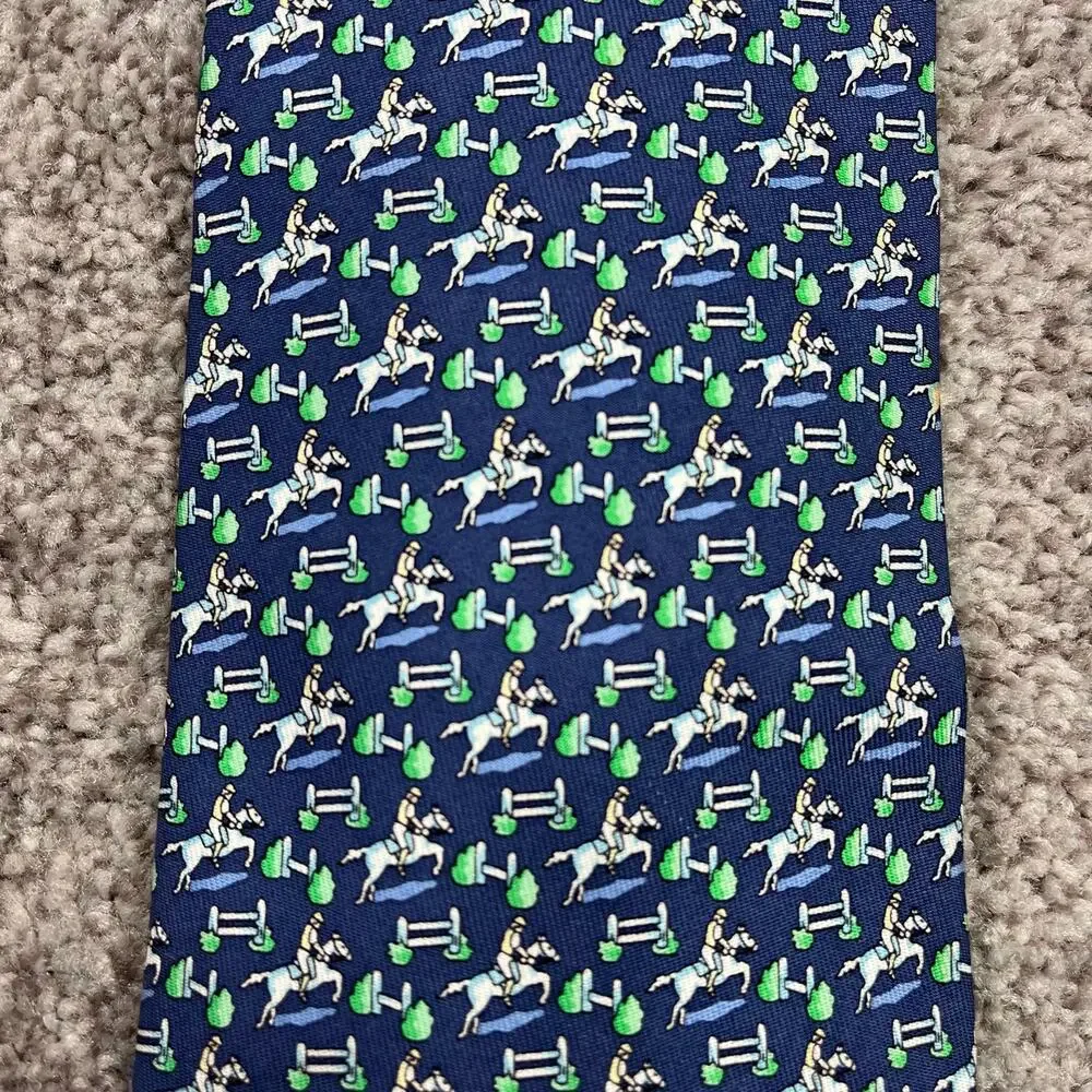 Vineyard Vines Martha's Vineyard Jumping Horse Neck Tie